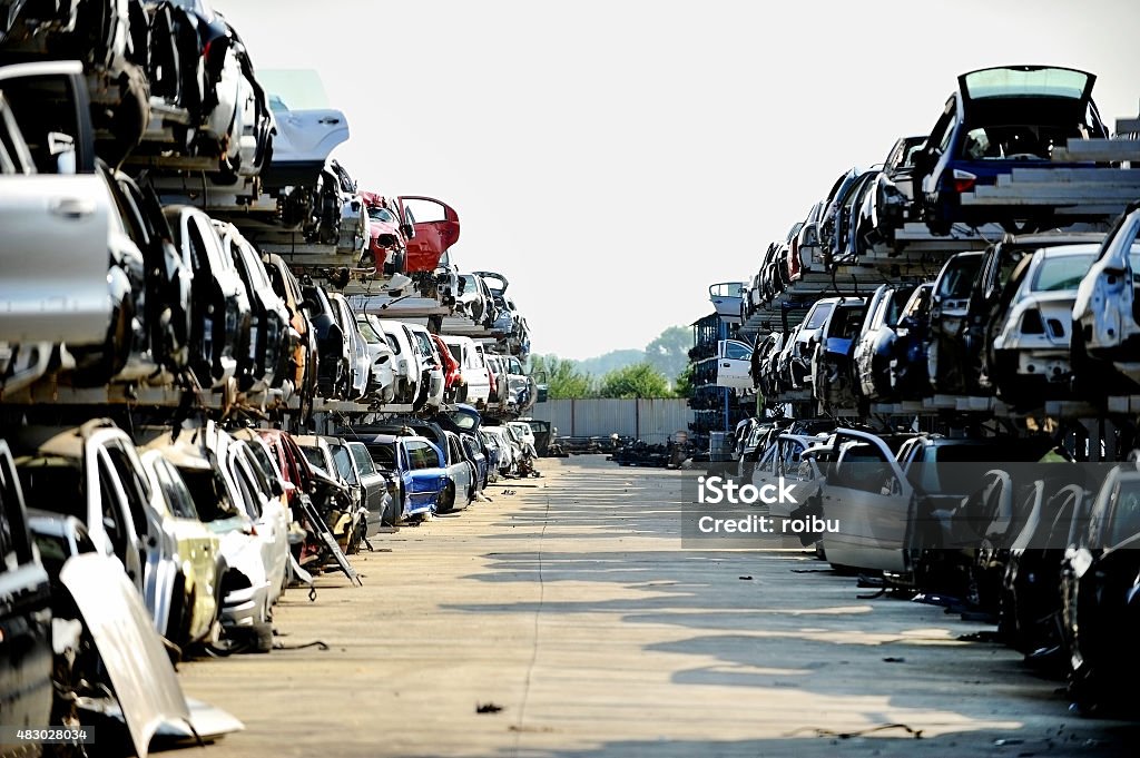 Schiffbruch Auto Autofriedhof - Lizenzfrei Auto Stock-Foto