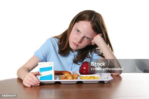 Langweilig Mittagessen Stockfoto und mehr Bilder von Schulessen - Schulessen, Traurigkeit, Bildung