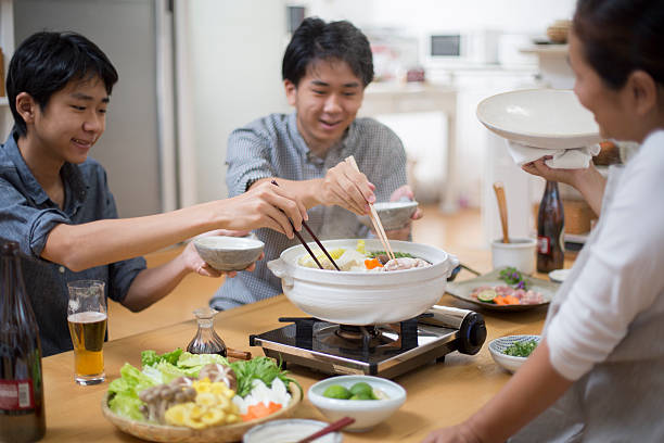 istock Japanese pot cuisine 483050768