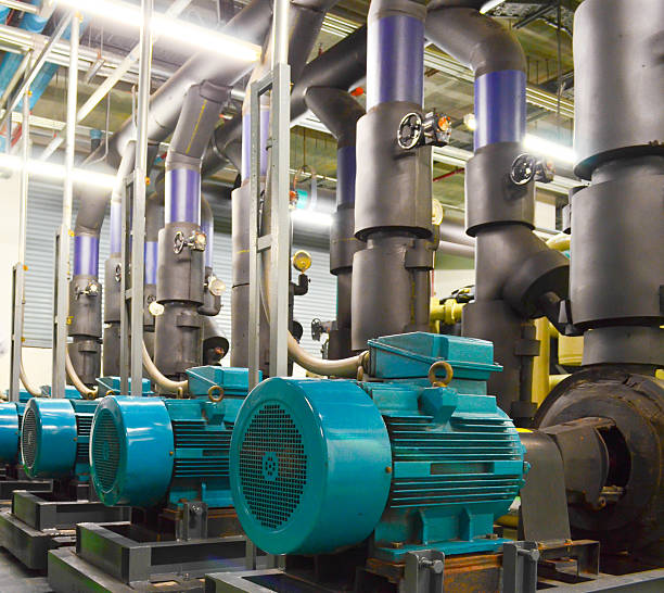 istock Water pumping station and industrial interior pipes 483073519