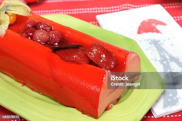 Francés Registro De Navidad Foto de stock y más banco de imágenes de Tronco navideño - Tronco navideño, Fruta, Tronco