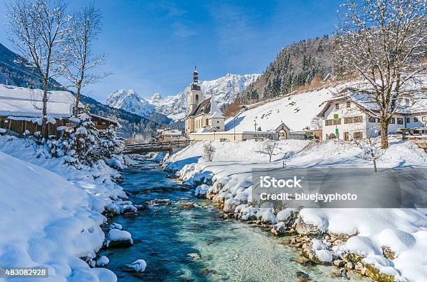 Schöne Winterlandschaft In Den Alpen Mit Kirche Stockfoto und mehr Bilder von Winter - Winter, Schnee, Deutschland