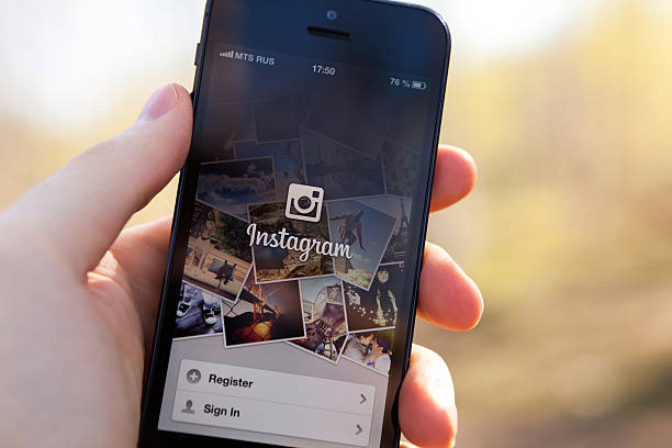 instagram no iphone 5 - apps iphone application software symbol imagens e fotografias de stock