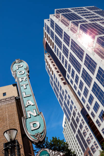 istock Portland Oregon Sign. 483096246