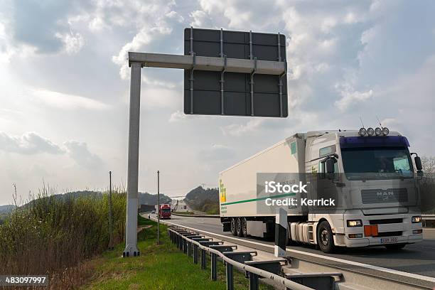 Camion Sullautostrada Tedesca - Fotografie stock e altre immagini di Adulto - Adulto, Affari, Ambientazione esterna