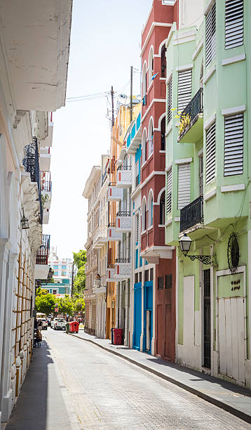 istock Street in old San Juan 483099418
