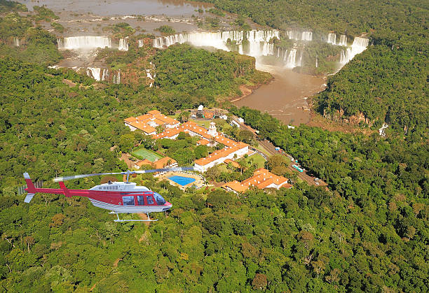 вертолёт. - iguazú стоковые фото и изображения