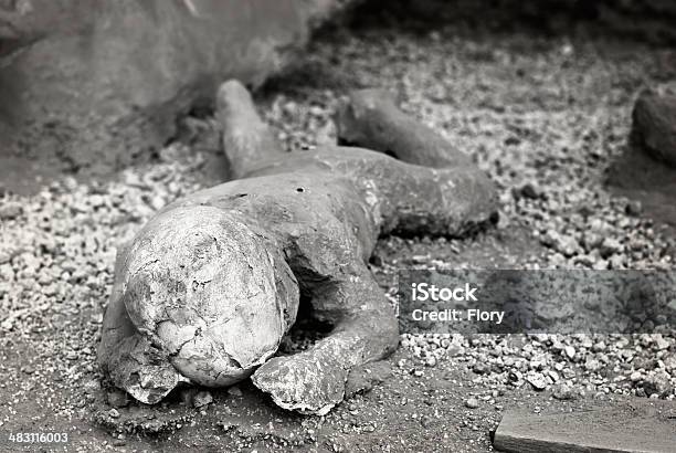 Pompeji Kind Opfer Der Ausbruch Eingeschätzt Was Gebraucht Wurde Stockfoto und mehr Bilder von Verbrechensopfer