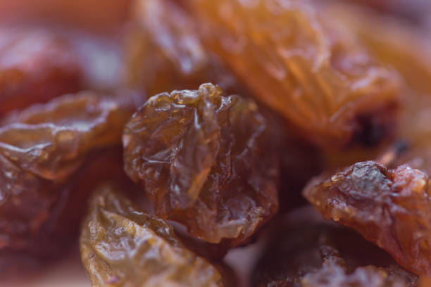 dried raisins close- up food background
