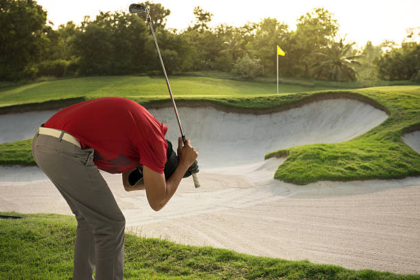 悲しげなゴルファー - golf golf flag sunset flag ストックフォトと画像