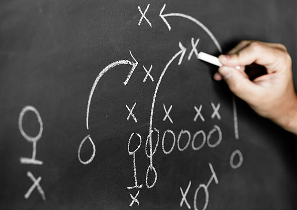 piano di strategia - strategy sport american football planning foto e immagini stock