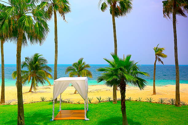 istock Idyllic beach and Gazebo wedding in Cancun, Mexico 483151662