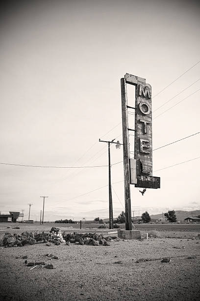 istock Old Motel Sign Along Route 66 483154814