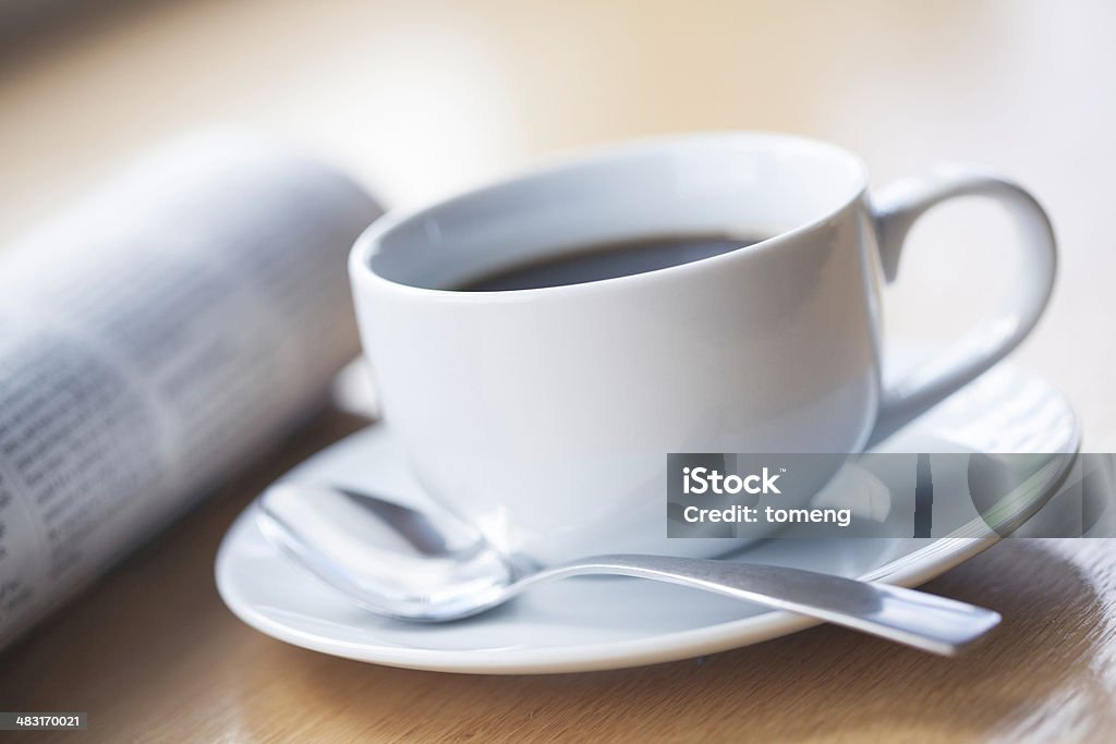 Café e colher com Jornal - Royalty-free Bebida Foto de stock