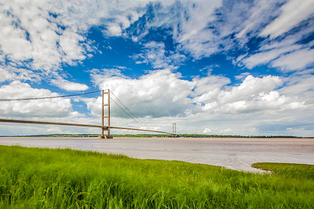 o humber bridge-barton na humber-inglaterra - humber river fotos - fotografias e filmes do acervo