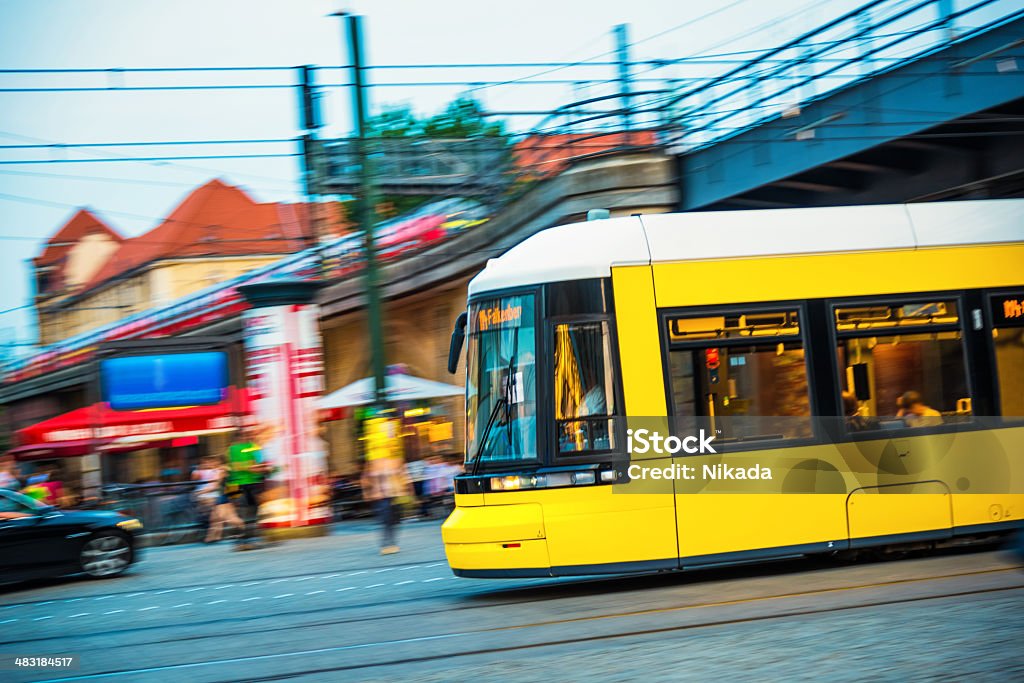 Yellow tram on the Alexanderplatz - Foto de stock de Tranvía libre de derechos