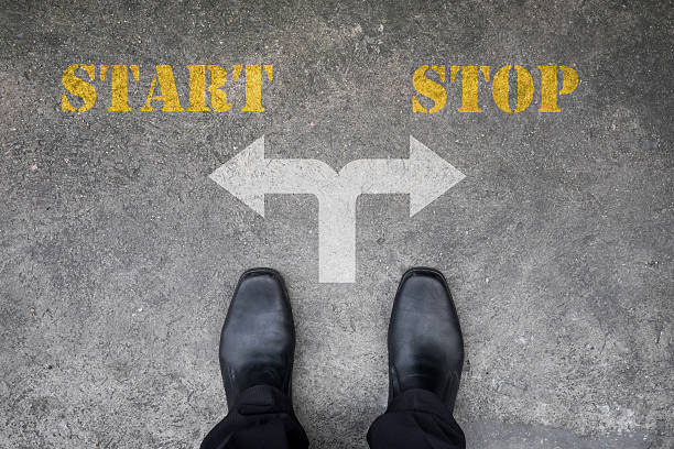 istock Decision to make at the cross road, start or stop 483185512