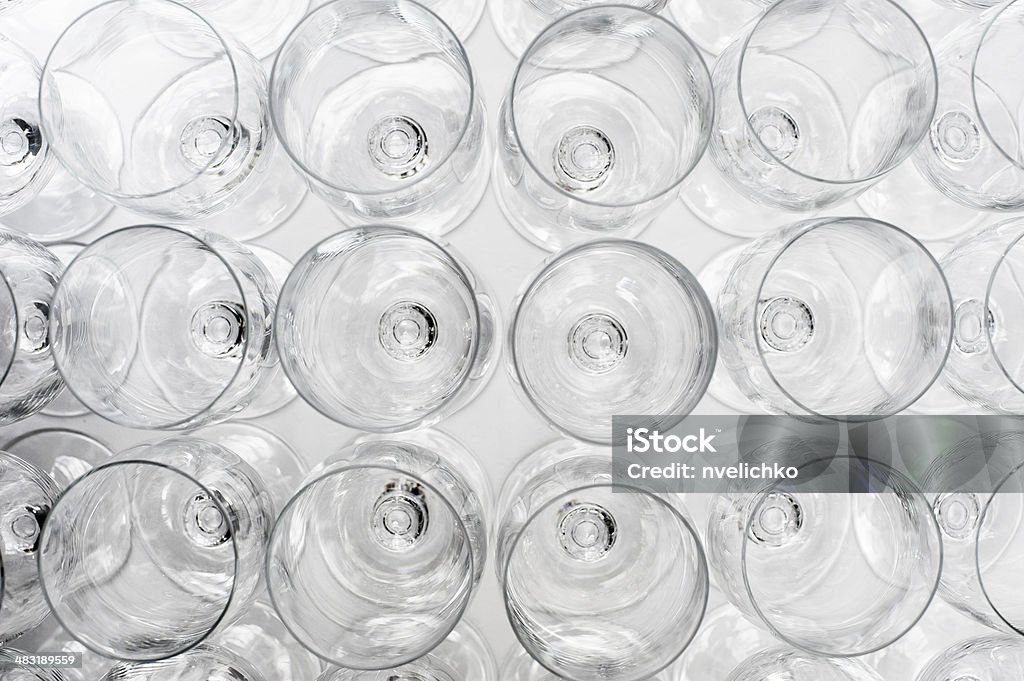 Molti bicchieri di vino vuota - Foto stock royalty-free di Alchol