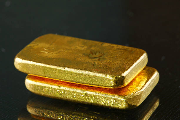 istock Gold bar put on the dark background. 483195116