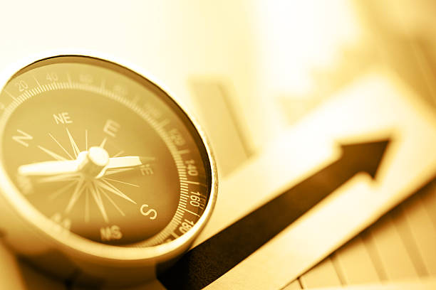 istock Diagram concept with compass and arrow 483211362