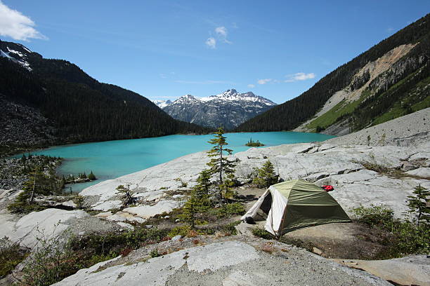 istock Tent in front of a beautiful lake 483211390