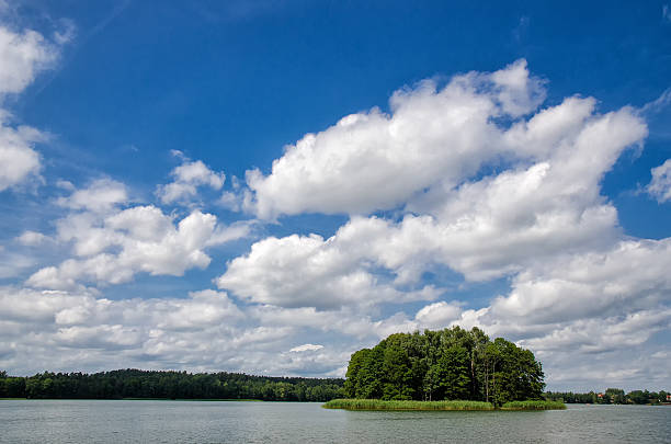 lagos de masuria - reclusion fotografías e imágenes de stock