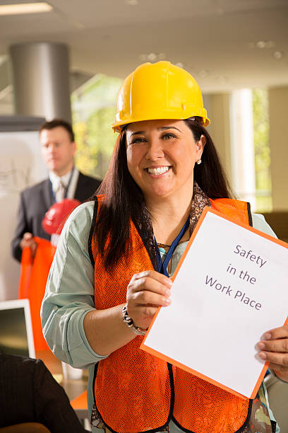 istock Safety in the workplace. Presentation to construction workers. 483229495