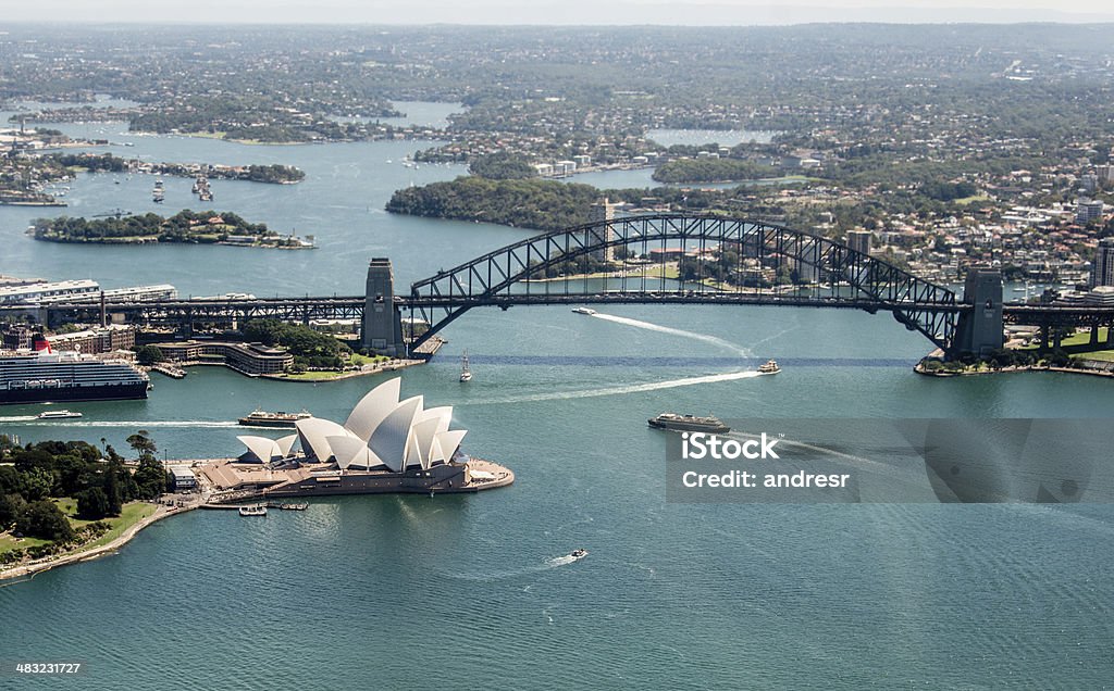 Opera House i Harbor Bridge w Sydney, Australia - Zbiór zdjęć royalty-free (Sydney Opera House)