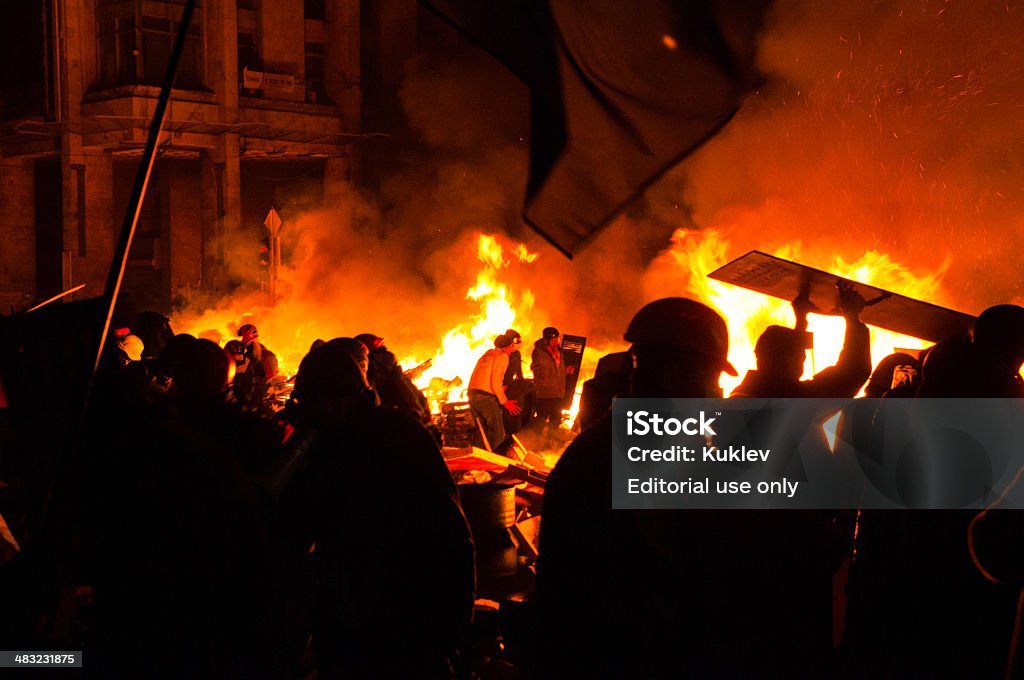 反政府で暴動 Kyiv ウクライナ - キーウ市のロイヤリティフリーストックフォト
