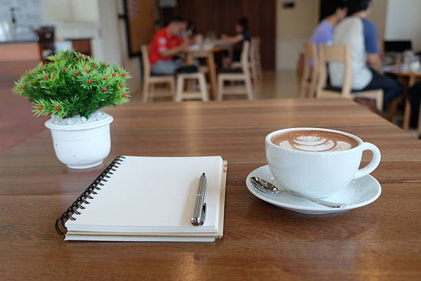 istock Cup of hot cocoa and blank note 483250766