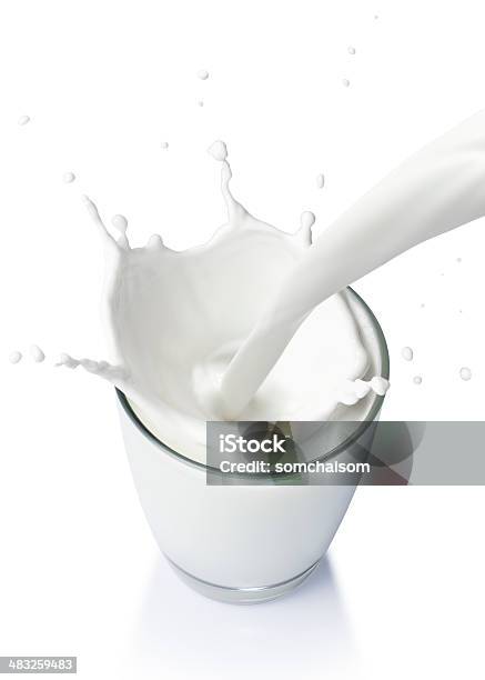 주둥이 우유 한 잔 우유에 대한 스톡 사진 및 기타 이미지 - 우유, 유리잔, 유리-재료