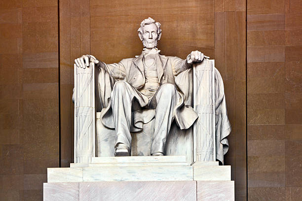 istock Lincoln Memorial in Washington 483263079