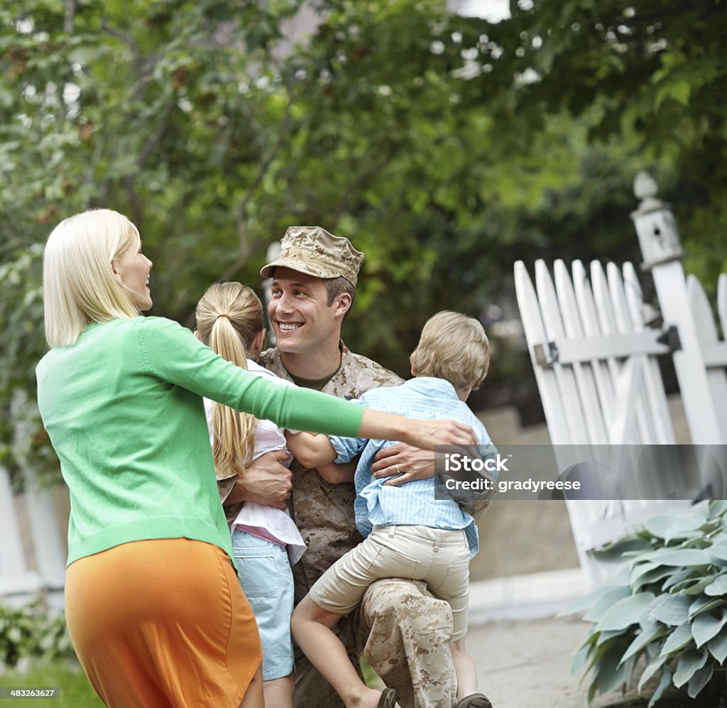 ¡Bienvenido a casa! - Foto de stock de Familia libre de derechos