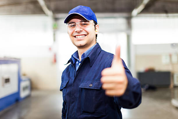 pouce levé - thumbs up repairman human thumb electrician photos et images de collection