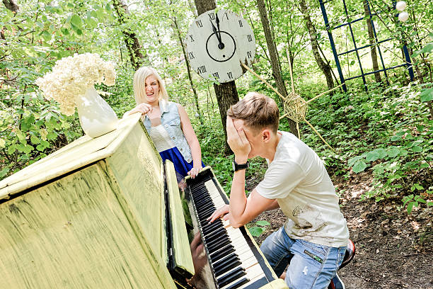 istock Young pair at fun outdoor decorations 483284486
