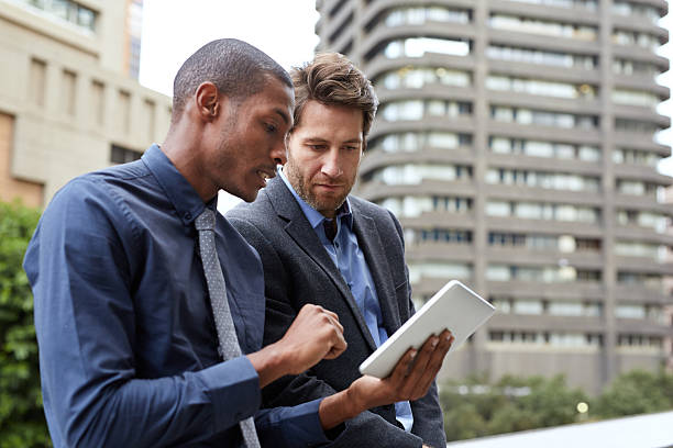 istock Keeping up with the latest business news 483314374