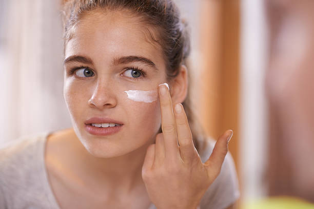 istock Being kind to her skin 483314480