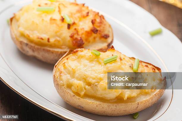 Foto de Batatas Recheadas Série 3 e mais fotos de stock de Chorizo - Chorizo, Queijo, Recheado