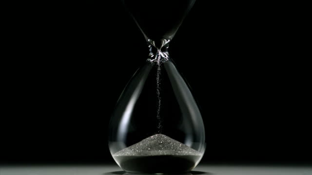 Hourglass, Slow motion