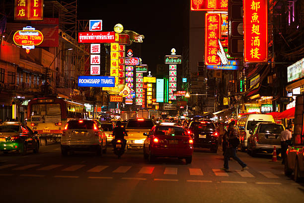 istock Night scene on Yaowarat Road 483328522