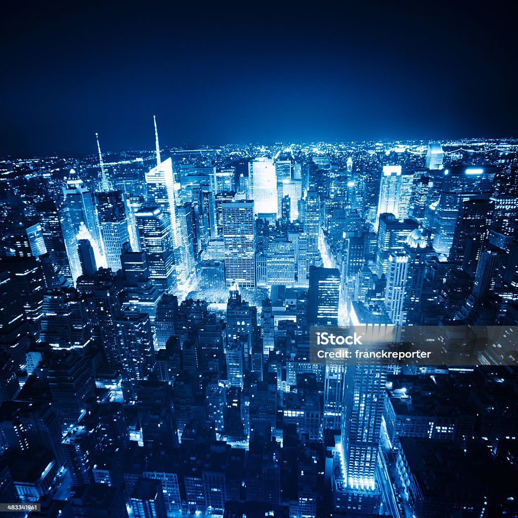 Vista aérea sobre Manhattan Skyline na noite-Nova Iorque - Royalty-free Alto - Descrição Física Foto de stock