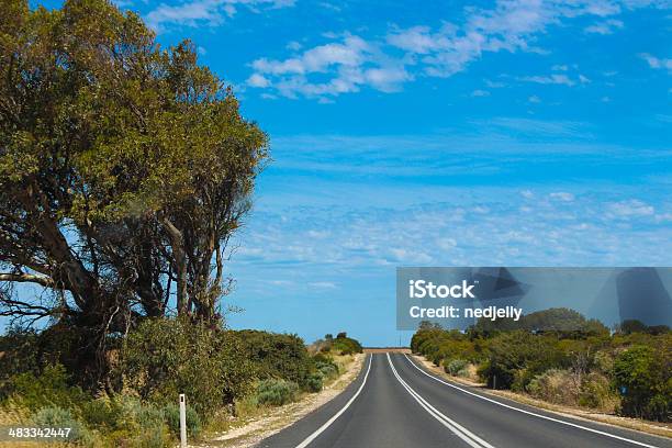 Необитаемый Австралийский Road — стоковые фотографии и другие картинки Австралия - Австралазия - Австралия - Австралазия, Без людей, Буш