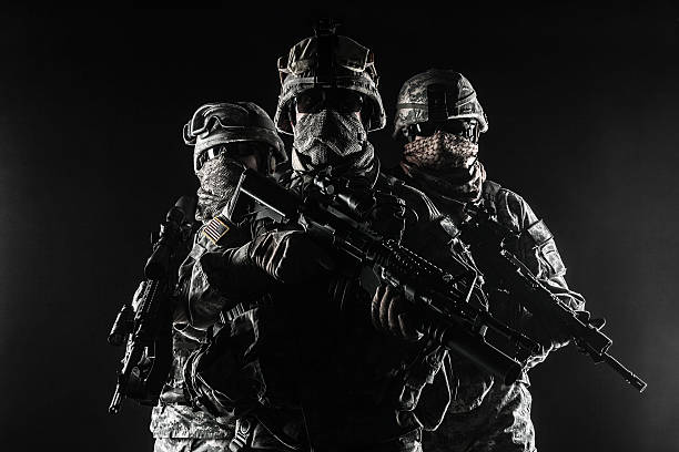 istock paratroopers airborne infantry 483342928