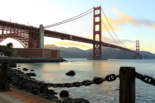 san サンフランシスコ: ゴールデンゲートブリッジ - san francisco county suspension bridge cityscape marin tower ストックフォトと画像