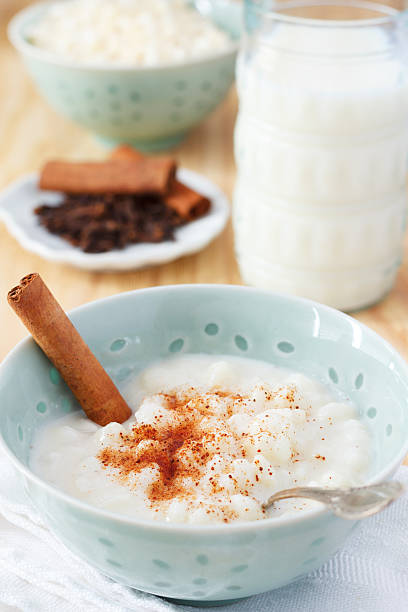 화이트 옥수수의 브라질 디저트 canjica - food and drink grated food dairy product 뉴스 사진 이미지