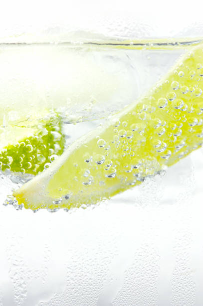 istock Twist Of Lemon 483362308