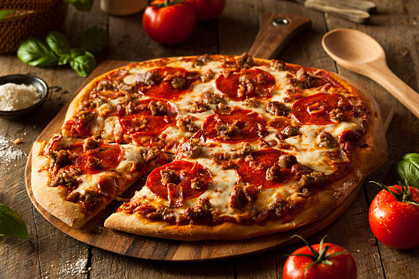 istock Homemade Meat Loves Pizza 483367734