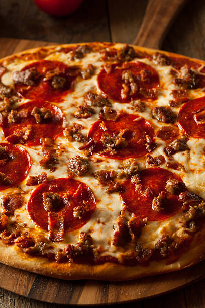 istock Homemade Meat Loves Pizza 483367740