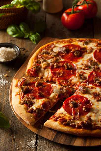 istock Homemade Meat Loves Pizza 483367752