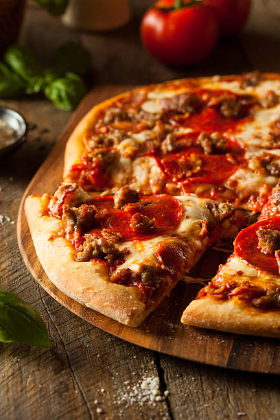istock Homemade Meat Loves Pizza 483367754